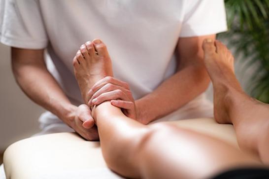 Massage jambes lourdes