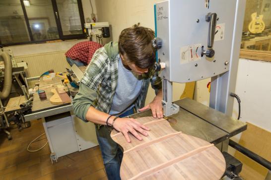 Luthier