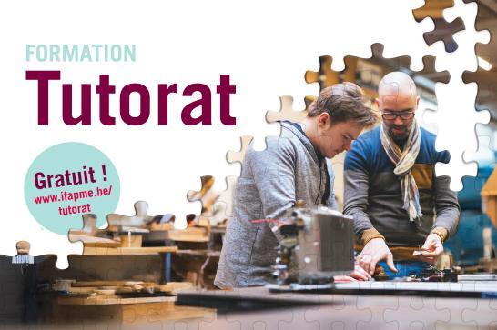 Un patron forme un apprenant IFAPME en Alternance dans son entreprise