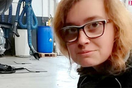 Mélissa se forme chez Mercedes-Benz (Sogalux, Namur), auprès d’EDUCAM et au Centre IFAPME de Namur