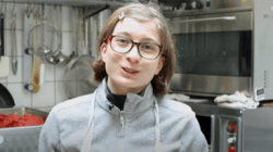 Delphine, ancienne apprenante en boucherie-charcuterie à l'IFAPME